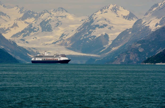 cruise ship on glacier bay
